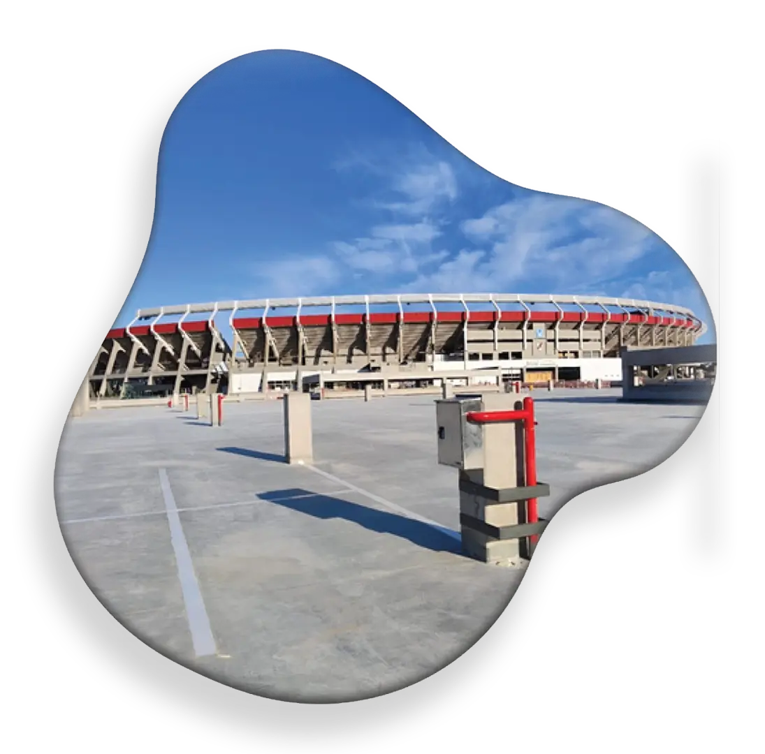 Pintura de Estadio River Plate - Trabajos en altura y pintura de edificios deportivos