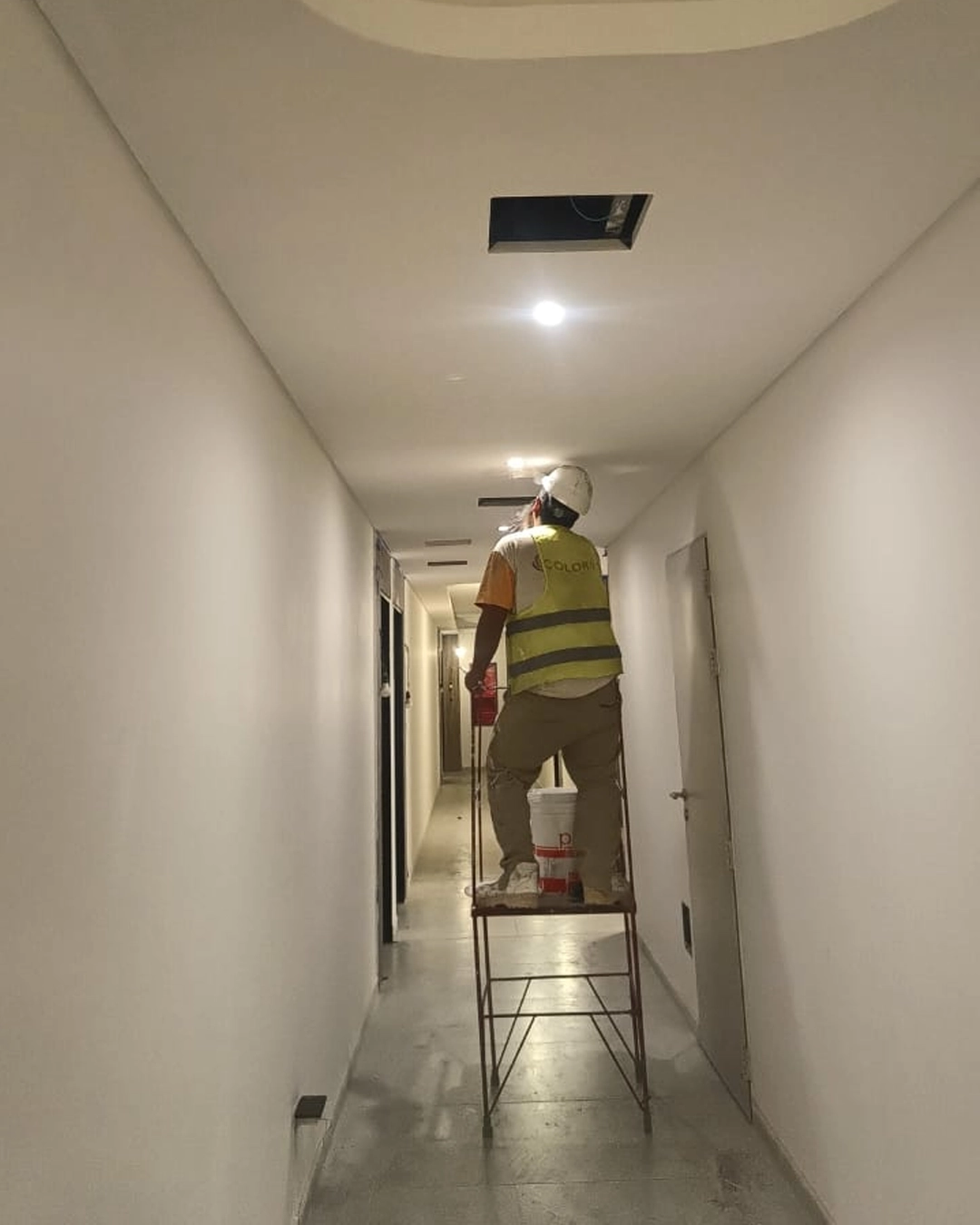 Pintura industrial en planta de producción - Revestimientos epóxicos Córdoba